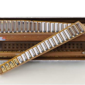 Paolo Soprani Super Paolo mod. "UNICA" 41/120/4°- 5° LMMM , (cassotto), bianco e oro