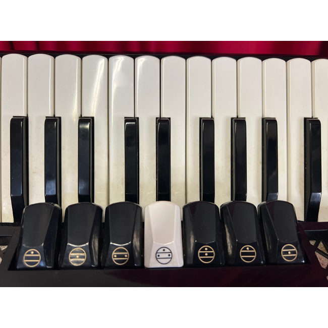 USED - Scandalli mod. 137, 41/120/3°/5° LMM,...