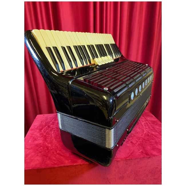 USED - Scandalli mod. Professionale 41/120/4/5°...