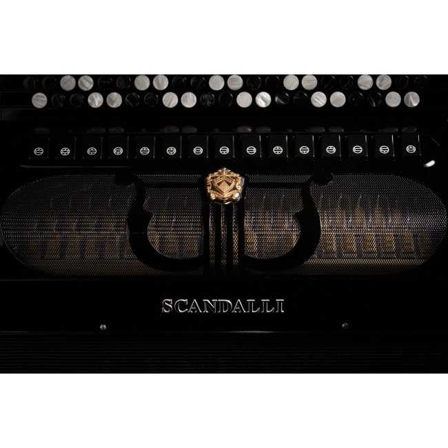 Scandalli mod. Musa Clio 5 file di bottoni,...