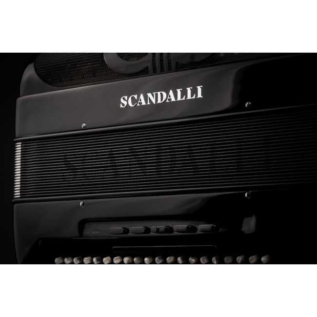 Scandalli mod. Musa Clio 5 file di bottoni,...