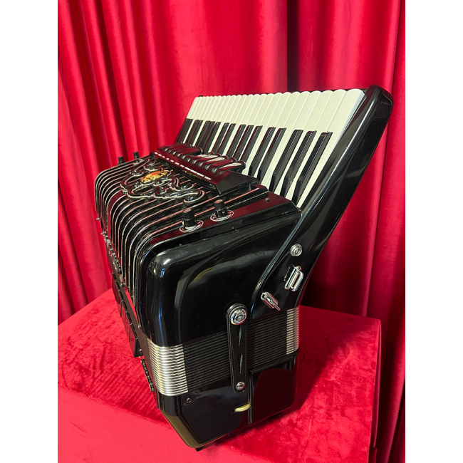 USATO - Scandalli mod. Super VI, 2 voci in...